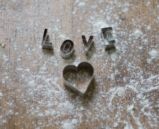 Bespoke Artisan Cookies, Cakes and Wedding Favours